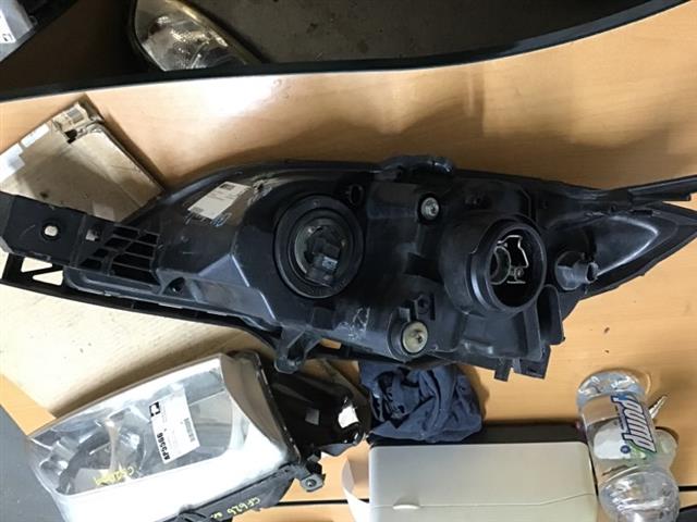 R Headlight