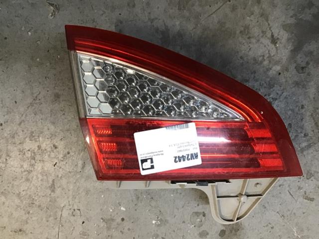 L Tailgate Light
