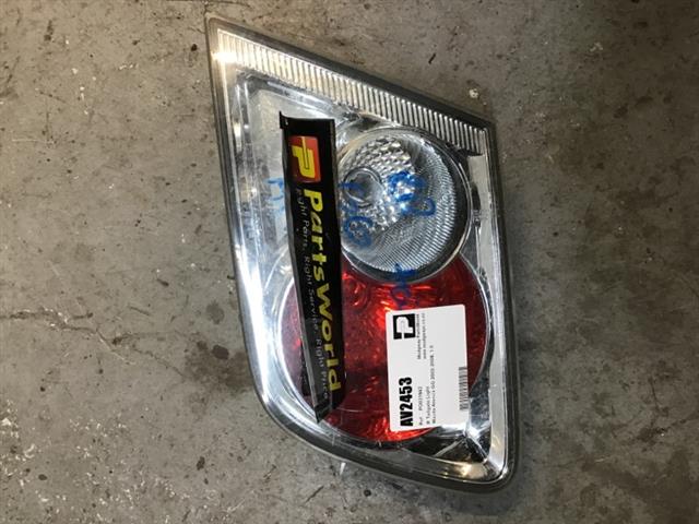 R Tailgate Light
