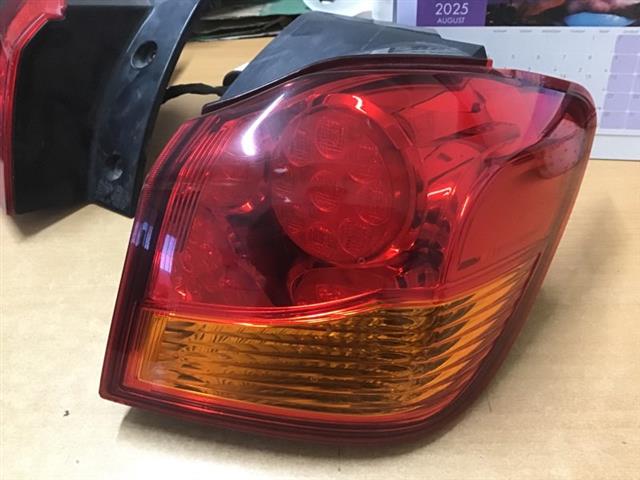R Tail Light