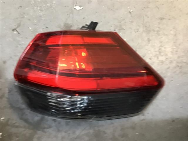 R Tail Light