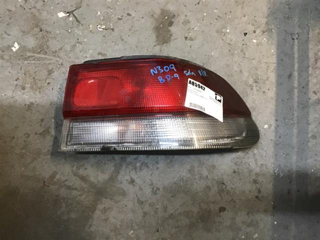 R Tail Light