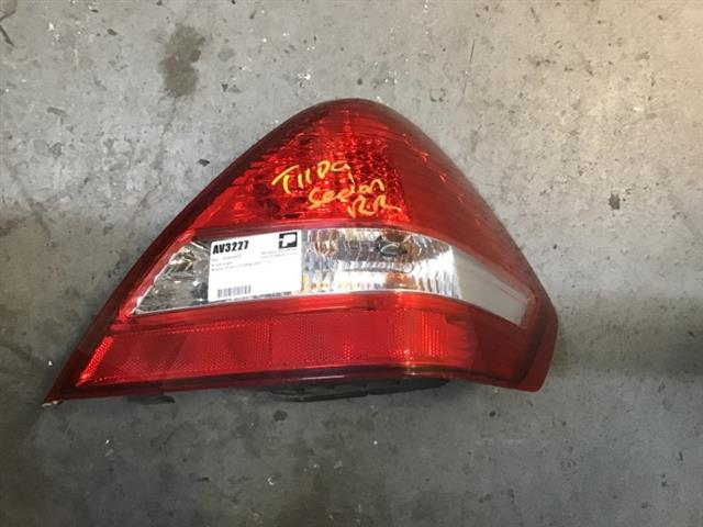 R Tail Light