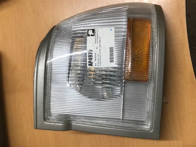 R Corner Light
