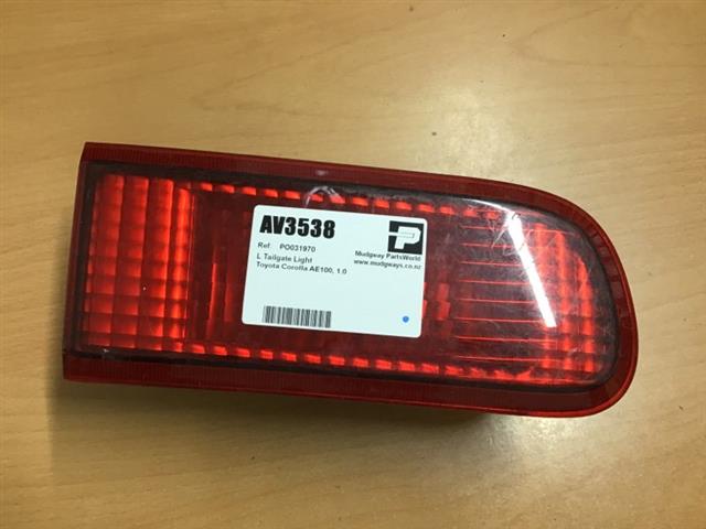 L Tailgate Light