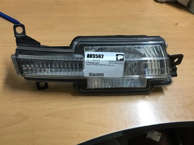 L Tailgate Light