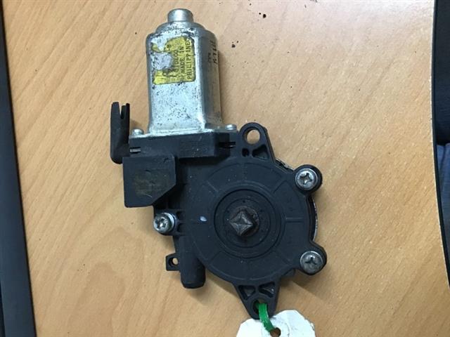 Lr Door Regulator Motor