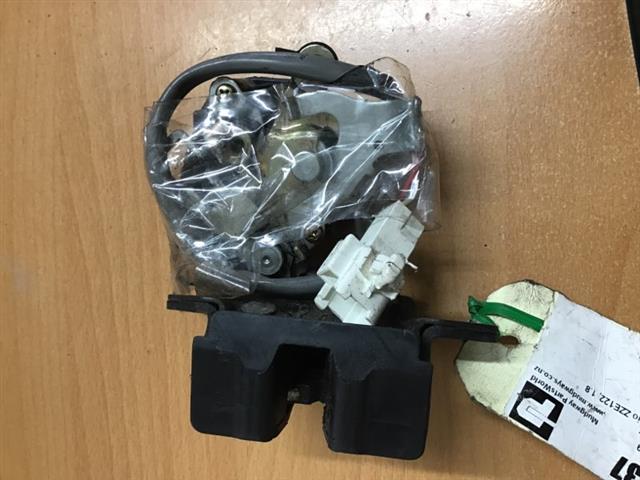 Toyota Spacia/Spacio ZZE122 Tailgate Lock Assy