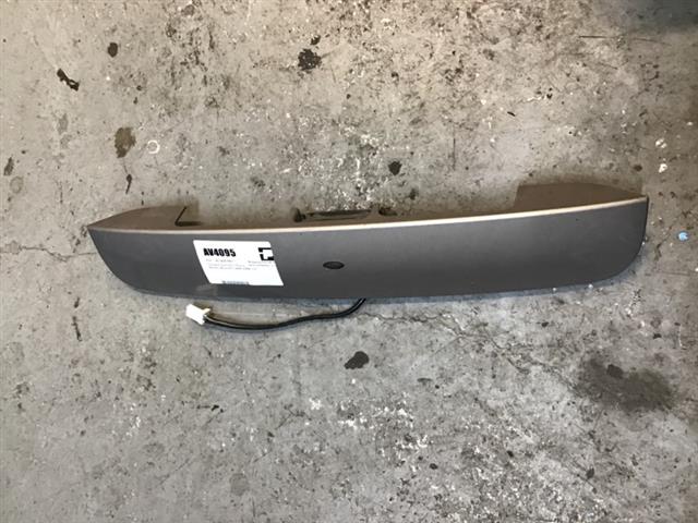 Tailgate Garnish 1 Piece