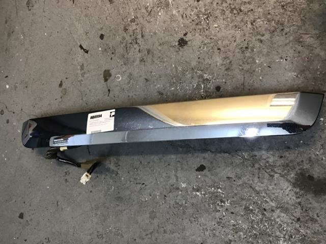 Tailgate Garnish 1 Piece