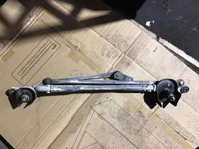 Front Wiper Rack Assy