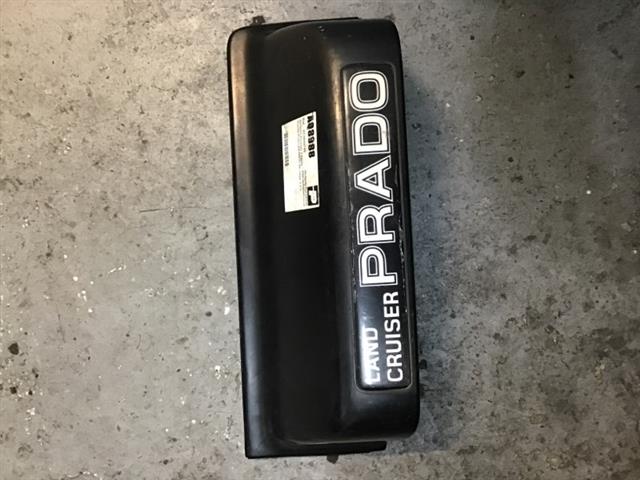 Tailgate Garnish 1 Piece