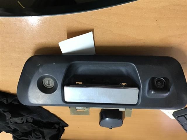 Tailgate Handle Outer