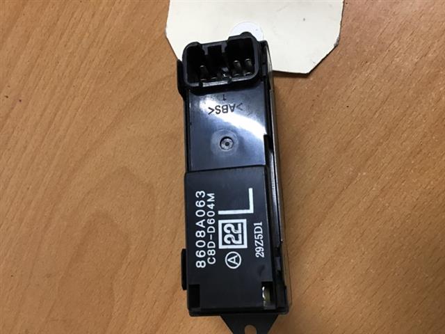 Lr Window Switch