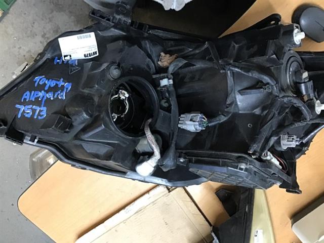 R Headlight