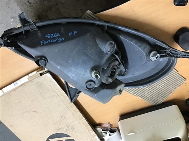 R Headlight