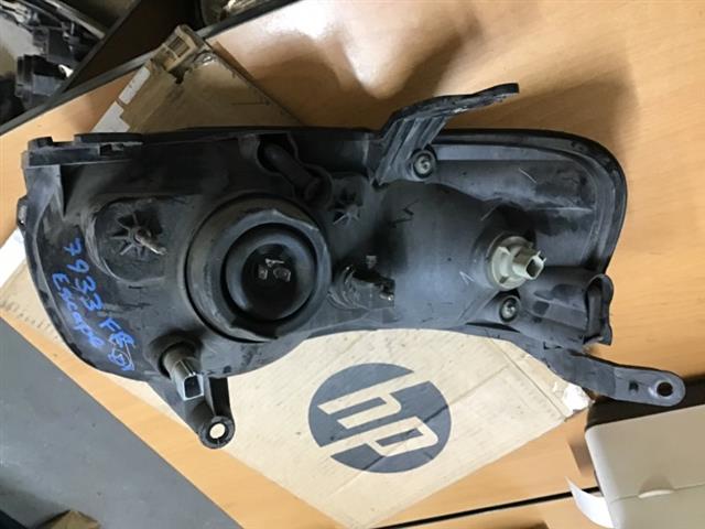 R Headlight