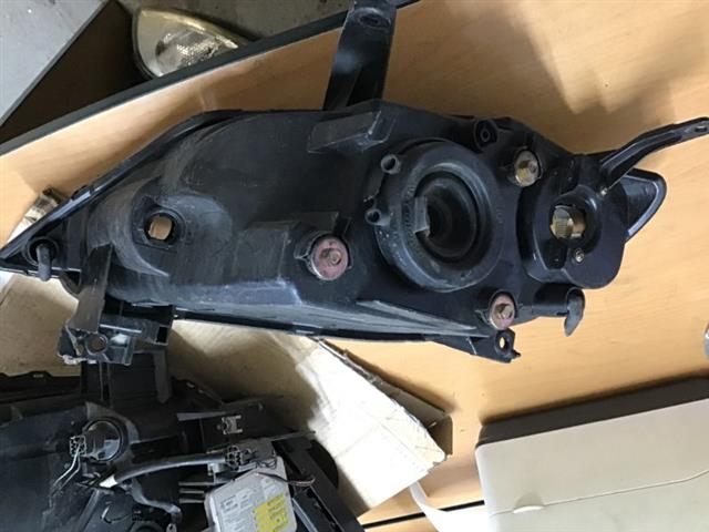R Headlight