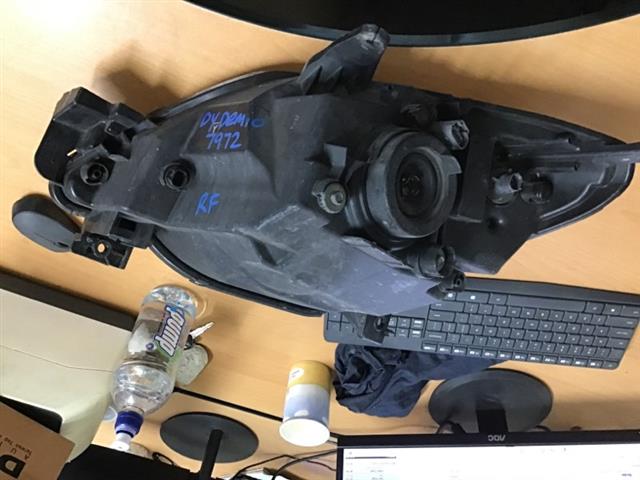 R Headlight