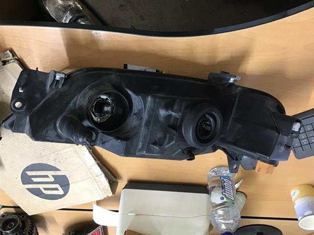 R Headlight