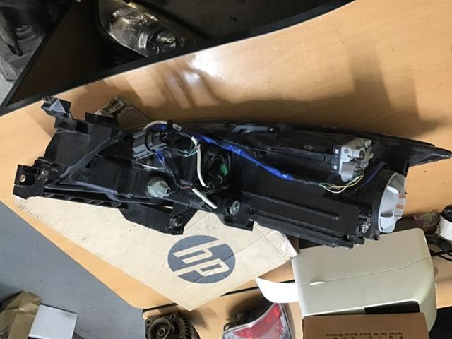 R Headlight