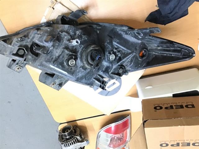 R Headlight