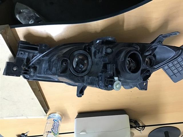 R Headlight
