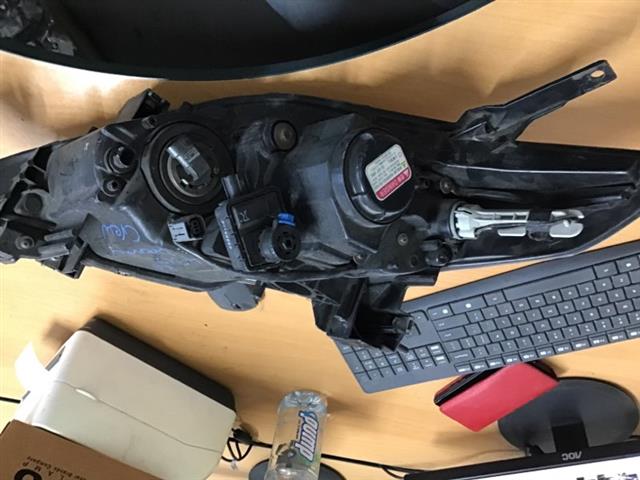 R Headlight