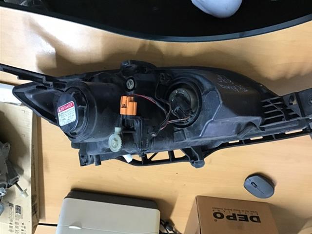 L Headlight
