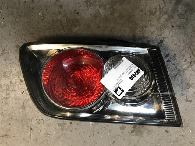 L Tailgate Light
