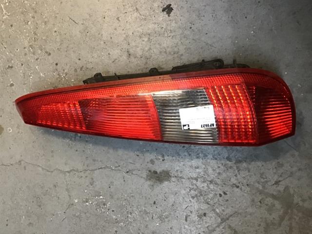 R Tail Light