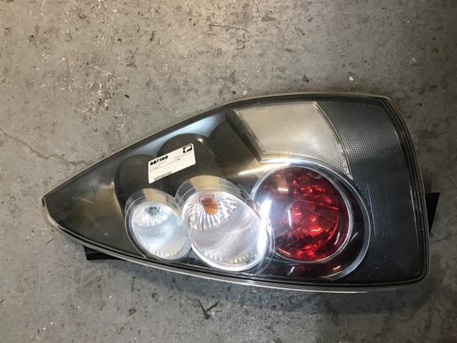 R Tail Light