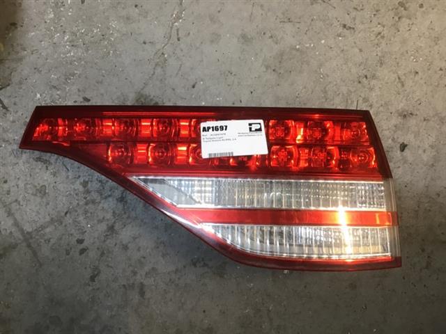 R Tailgate Light