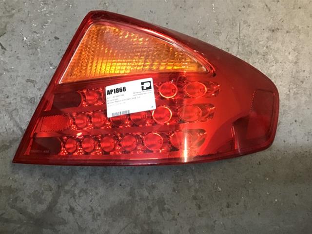 R Tail Light