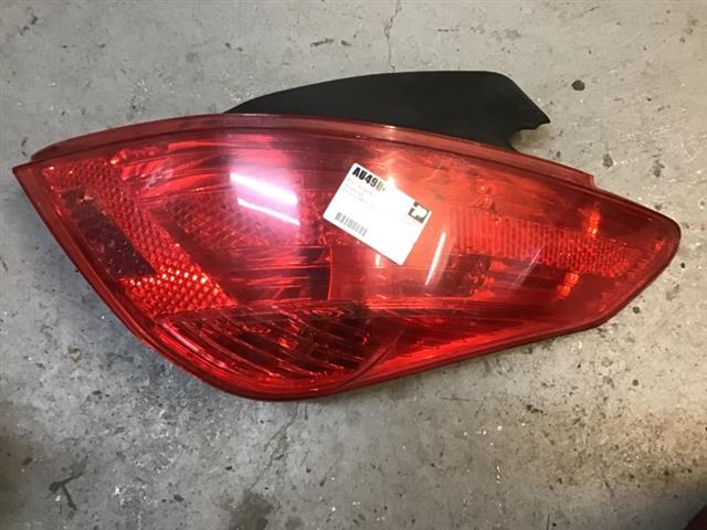 R Tail Light