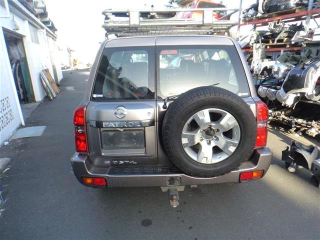 Nissan Patrol - Y61 2002-2006