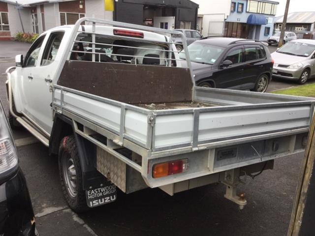 Isuzu-Comm D-Max - RF20 2017