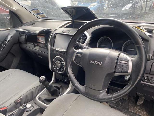 Isuzu-Comm D-Max - RF20 2017