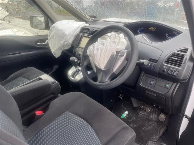 Nissan Serena - Other