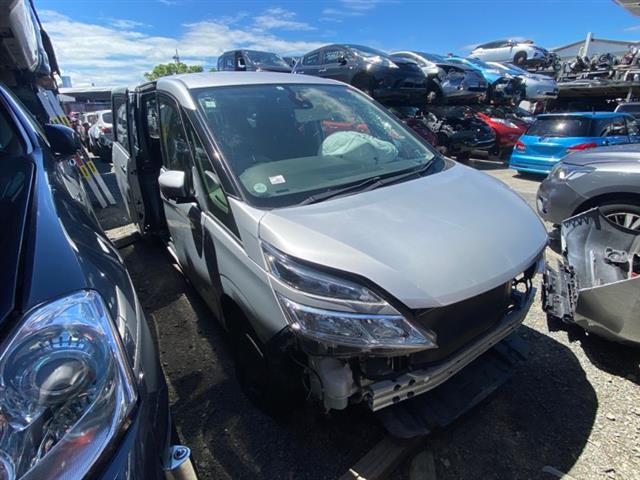 Nissan Serena - Other