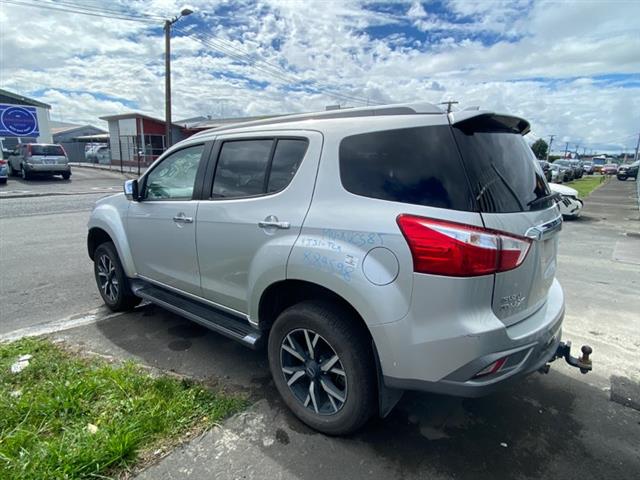 Isuzu MU - Other