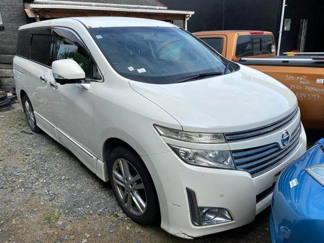 Nissan ElGrand - E51 2002-2009