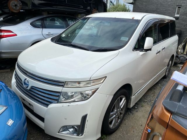 Nissan ElGrand - E51 2002-2009