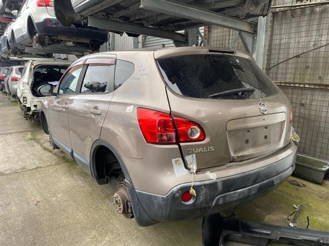 Nissan Lafesta - B30 2005-2010