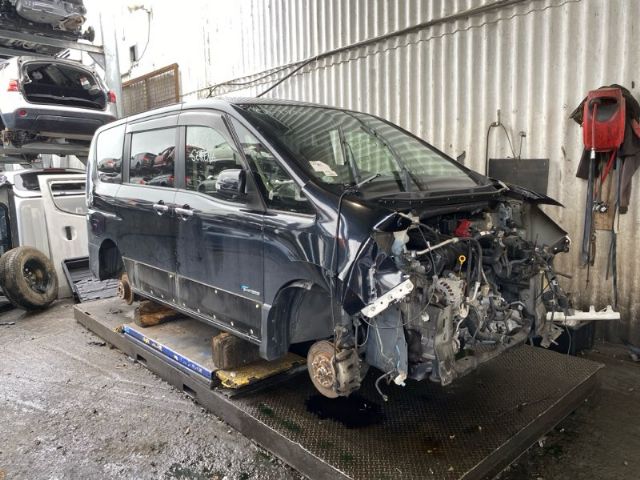 Nissan Serena - Other