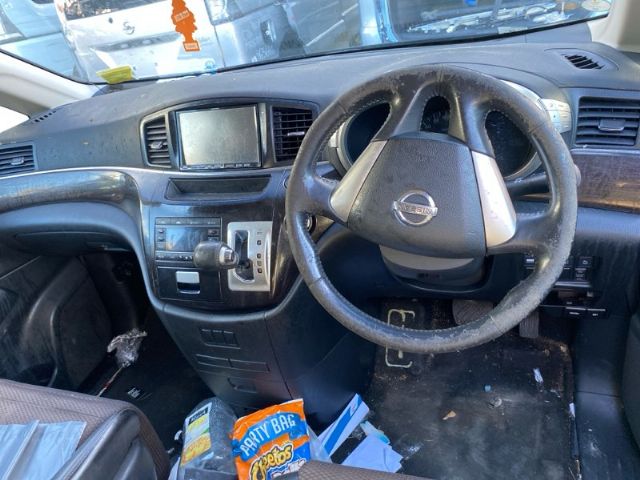 Nissan ElGrand - E51 2002-2009