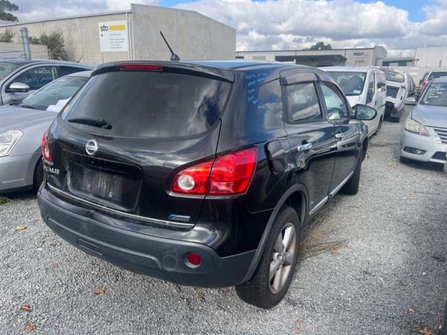 Nissan Lafesta - B30 2005-2010