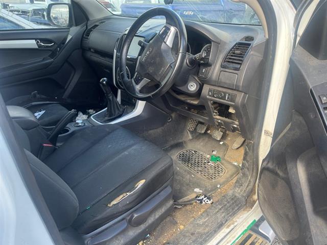 Isuzu-Comm D-Max - RF20 2017