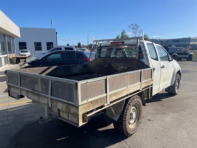 Isuzu-Comm D-Max - RF20 2017