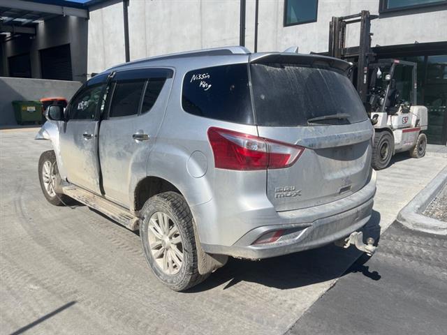 Isuzu MU - Other
